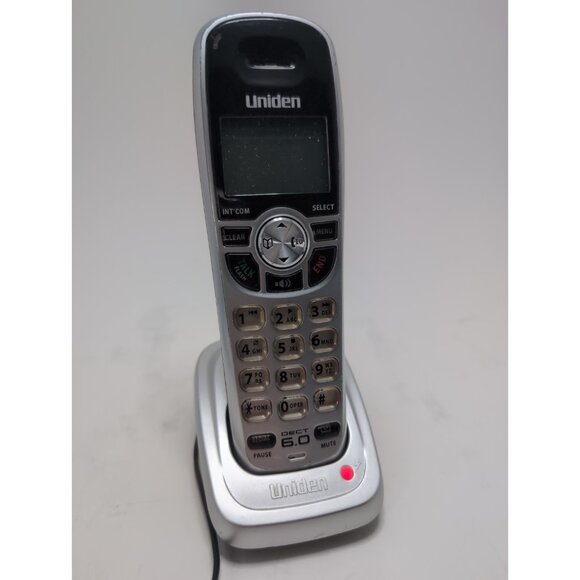 Uniden 1580-2 DECT 6.0 Cordless Phone Answering Machine Base w/ Two Handsets - Picture 2 of 16